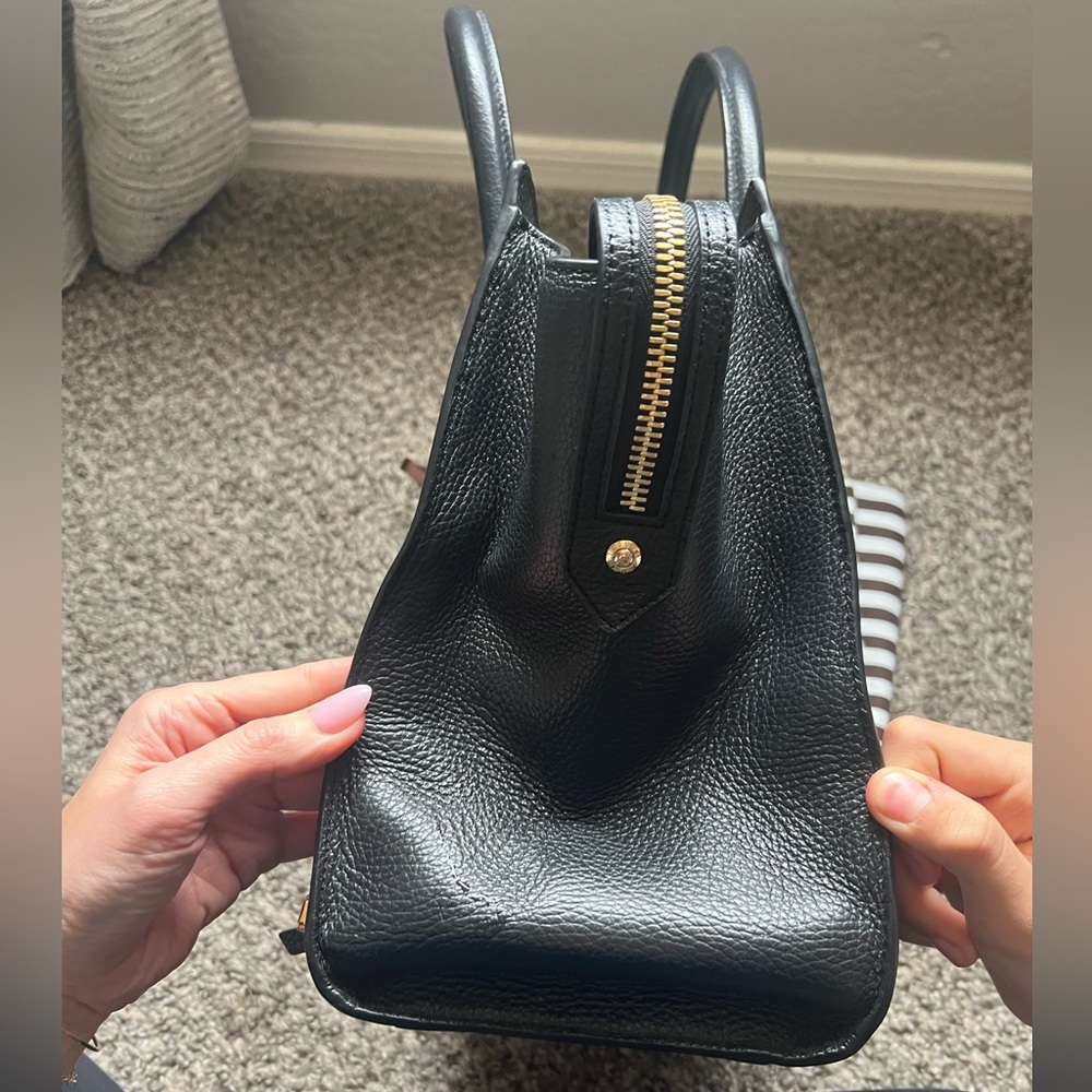 Black leather Henri Bendel bag good condition - Picture 9 of 11
